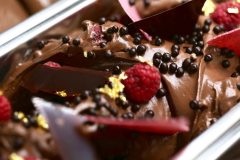 Gelato-al-cioccolato-e-lamponi