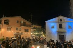2-VISITATORI-PIAZZA-VIGNA-DELLA-CORTE