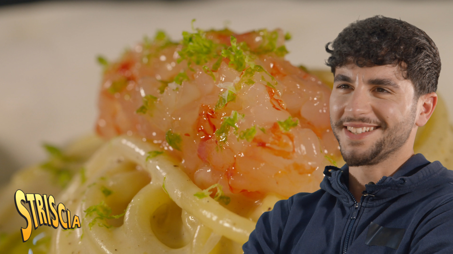 Striscia la notizia: a “Capolavori italiani in cucina” va in scena la “cacio e pepe, gamberi e lime” di Michele Minchillo